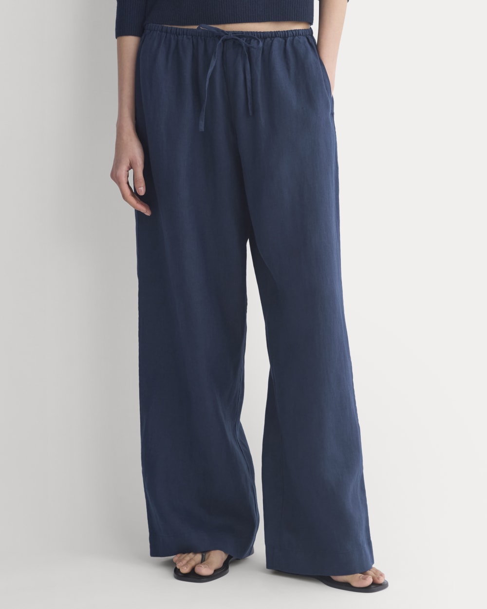 The Drawstring Pant in Linen | Navy