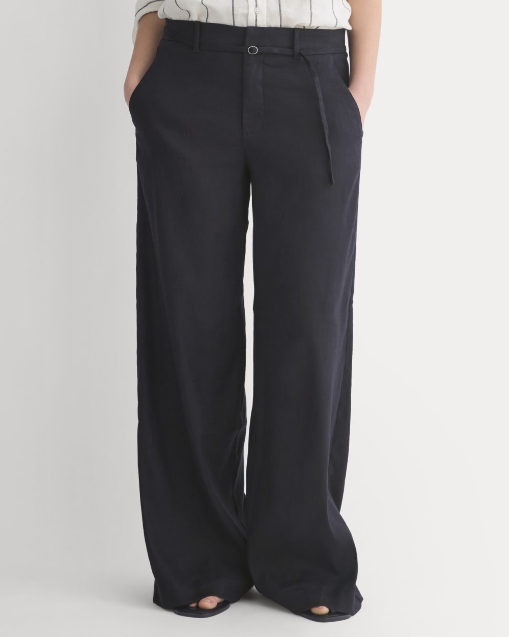 Stretch Linen Wide-Leg Belted Trouser | Black | Regular