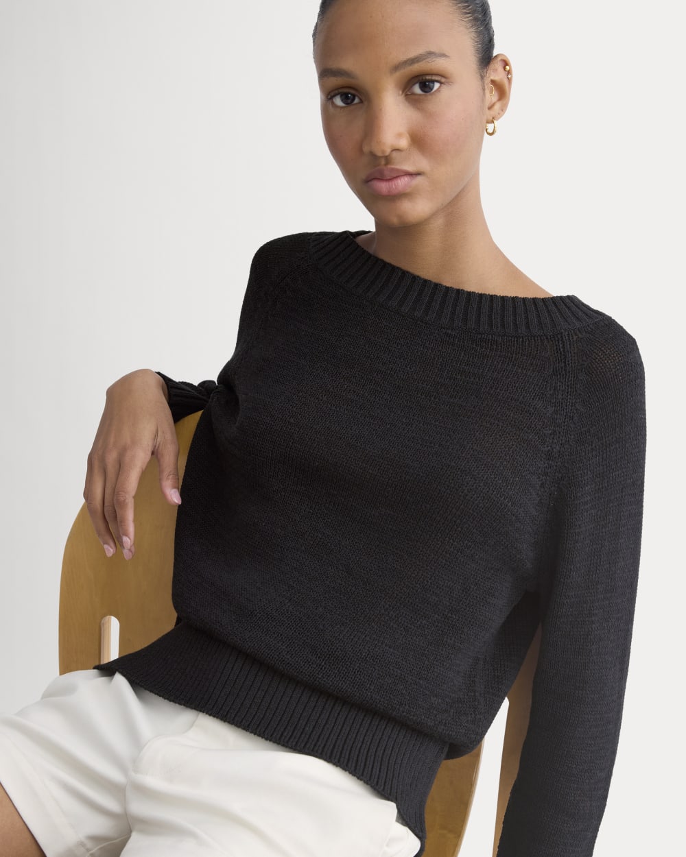 Wide-Neck Crew Sweater – Black